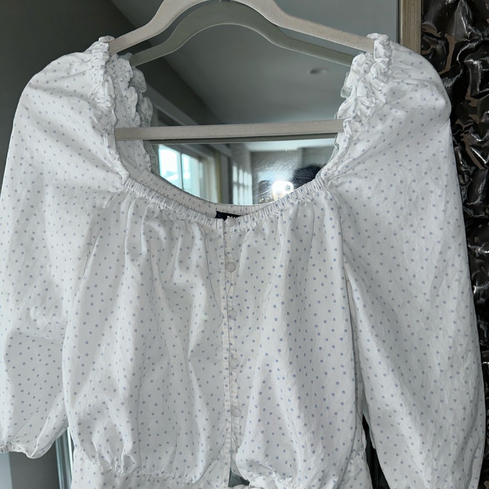 Paige🔵white blue polka dots XS cropped top with tie and buttons puffy sleeve - Picture 3 of 12